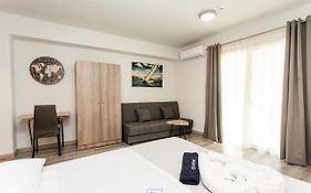 John Central Suites